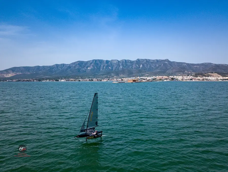 Flying Mantis foiling trimaran Sant Carles de la Rapita